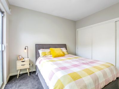2 / 48 Eames Avenue, Brooklyn