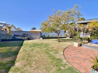 11 Seagate Street , Safety Bay