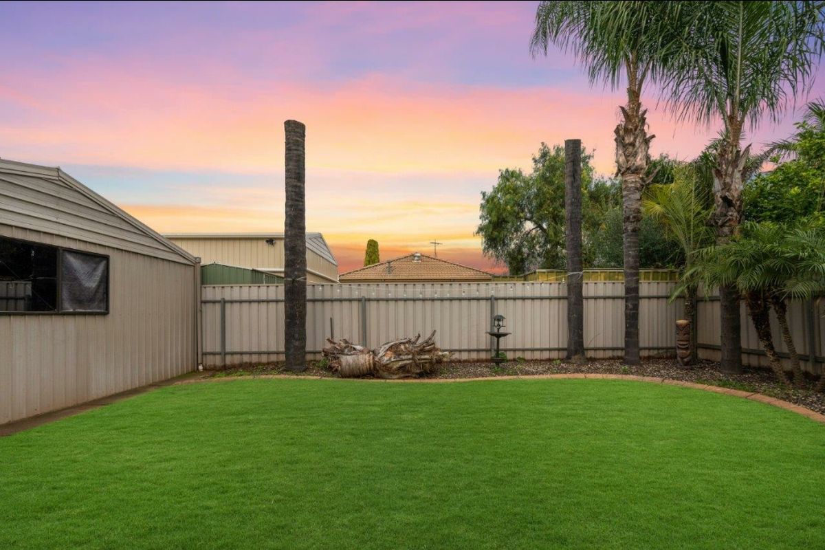 12 Currumbin Avenue, Blakeview