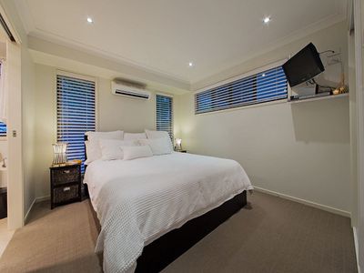 17 Higgs Circuit, Wynnum West