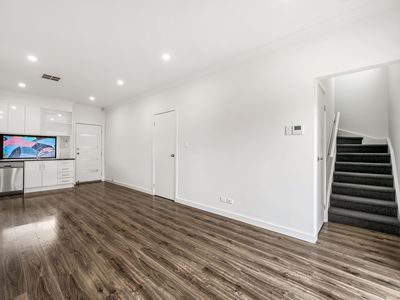 129 East Street, Brompton