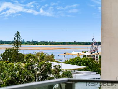 402 / 11 NORMAN STREET, Southport