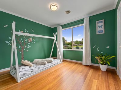 30 Whiteley Parade, Taylors Lakes