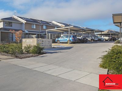 37 / 41 Lawrenson Circuit, Jacka
