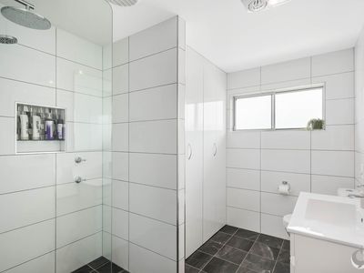 5 Collins Crescent, Narooma