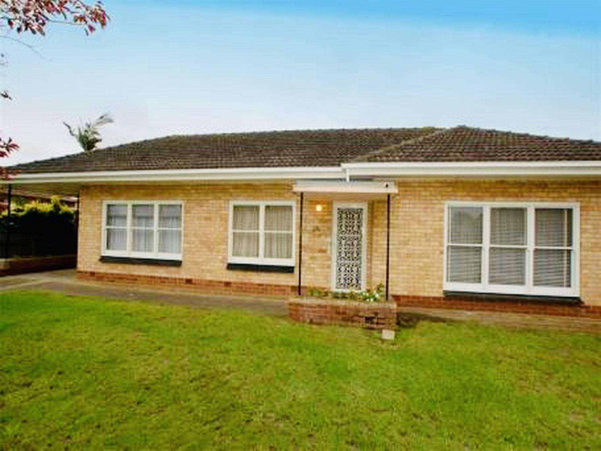 19 HAWKER AVENUE, Plympton Park