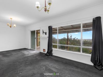 8 Vernon Road, Beaconsfield