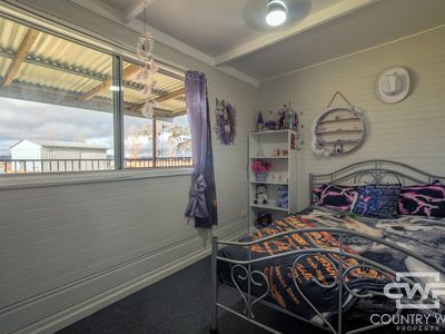 2474 New England Highway, Dundee
