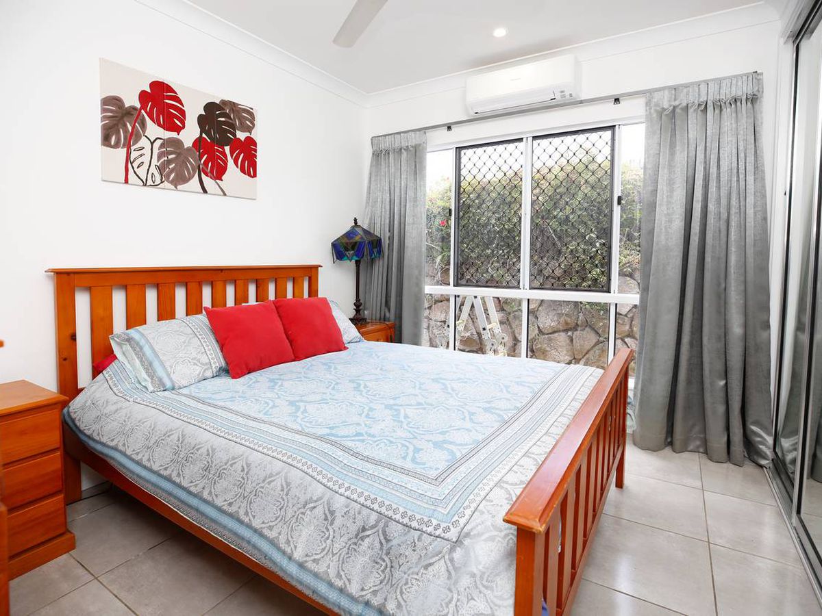 13 Moses Circuit, Atherton