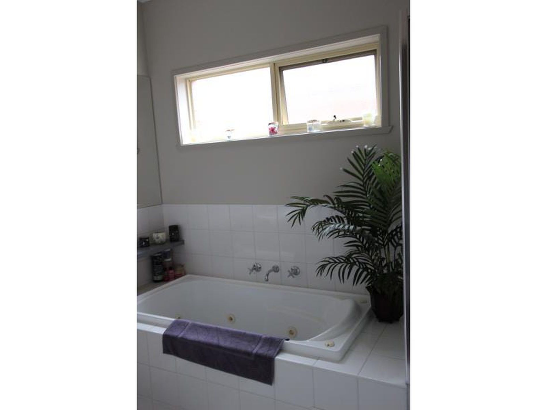 8 / 143 Barrabool Road, Highton