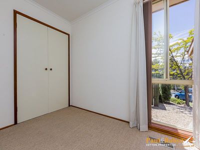 1 / 17 Derrington Crescent, Bonython