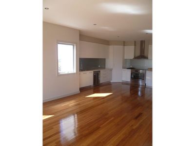 1 / 252 Pakington Street, Geelong West