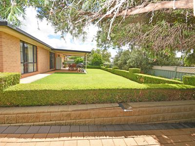 14 Robina Crescent, Dubbo
