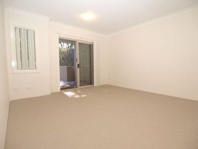 3 / 5 Figtree Avenue, Abbotsford