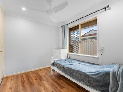 8 / 12 Deschamp Road, Morley