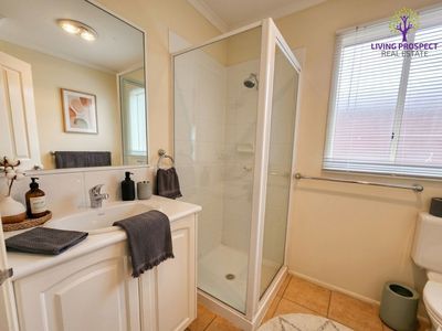 11 Parkside Walk, Hoppers Crossing