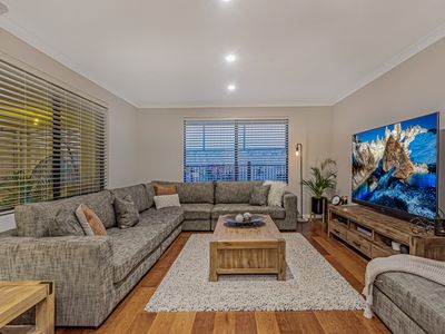 184 Lagoon Drive, Yanchep