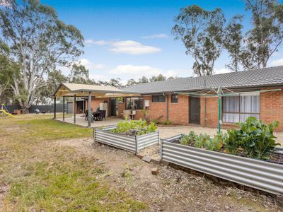 6 Wattle Drive, Heathcote