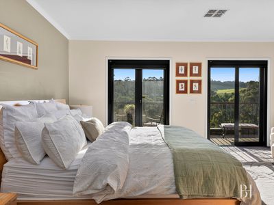 5 Ironbark Court, Hidden Valley