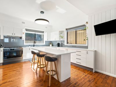 8 Matthews Drive, Mount Warrigal