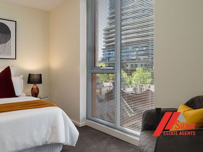 401 / 8 Exploration Lane, Melbourne