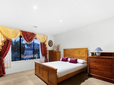 20 Half Moon Terrace, Point Cook