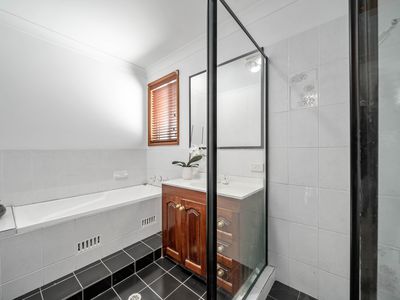 4 Adolphus Close, Hinchinbrook