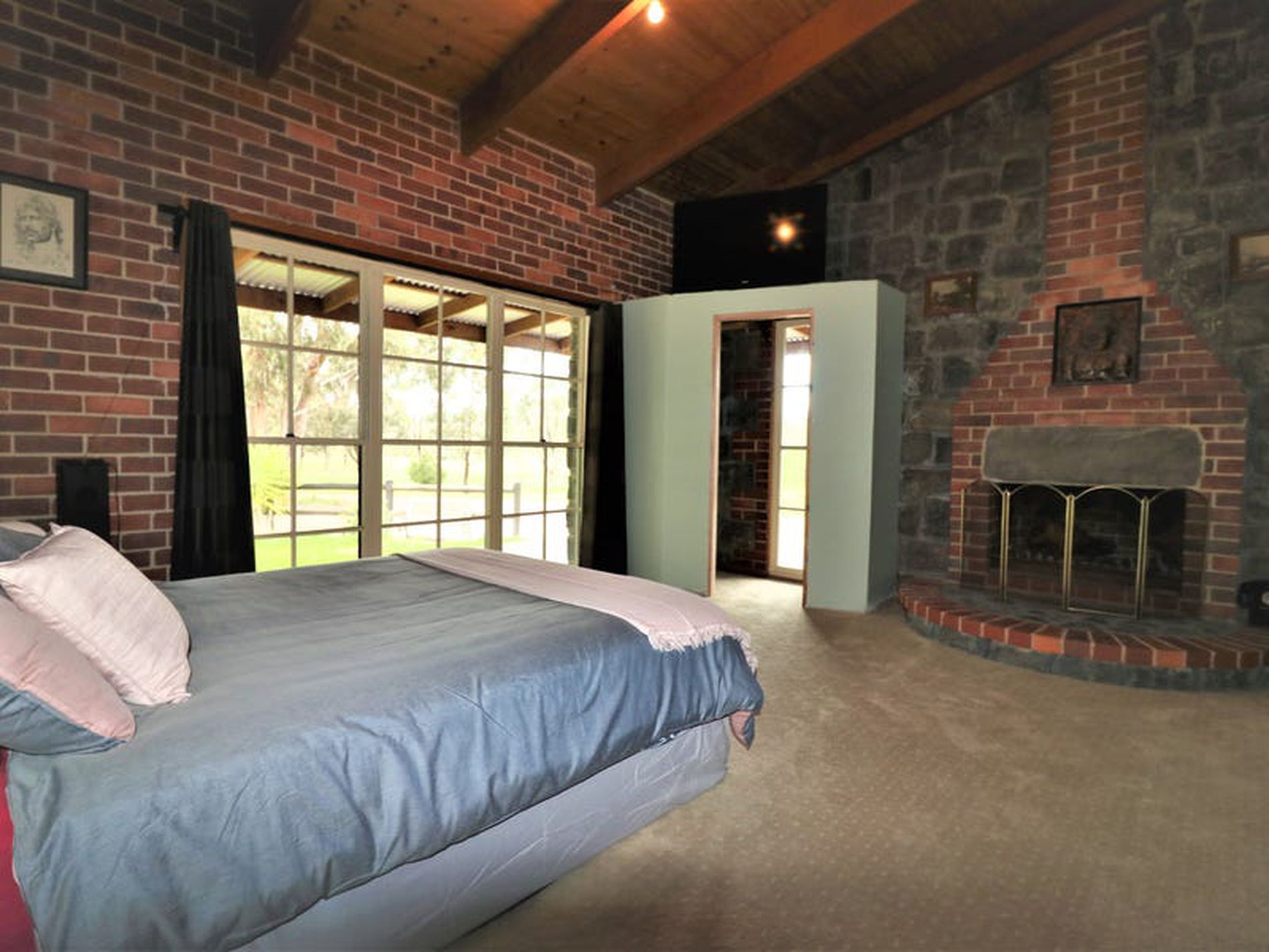 285 Cowles Rd, Northwood