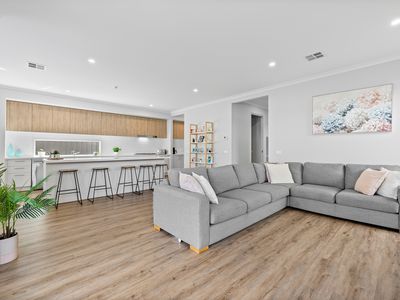 45 Fairground Promenade, Berwick