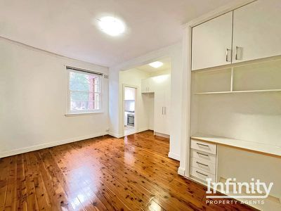 12 / 2 Crick Avenue, Potts Point