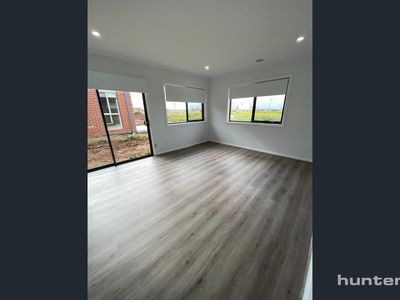 49 Colonial Circuit, Tarneit