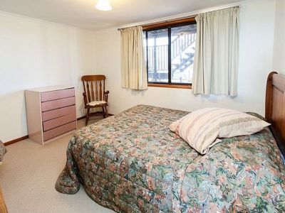 2 Tradewind Close, River Heads