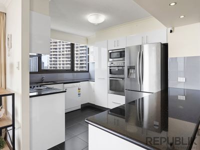 77 / 5 Admiralty Drive, Surfers Paradise