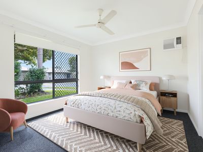 8 Timberlea Drive East, Bentley Park