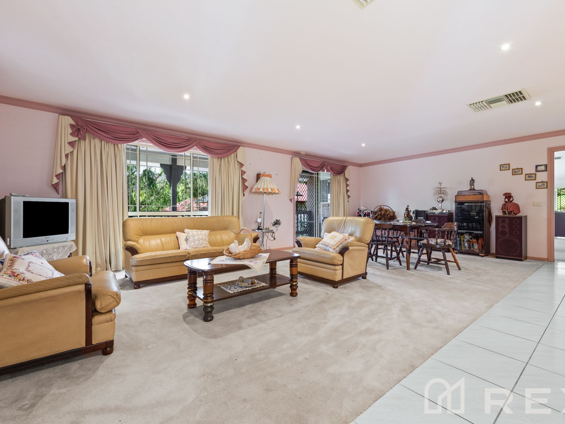 12 Basin-Olinda Road, The Basin