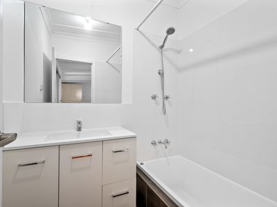 121 Collins Street, Piccadilly