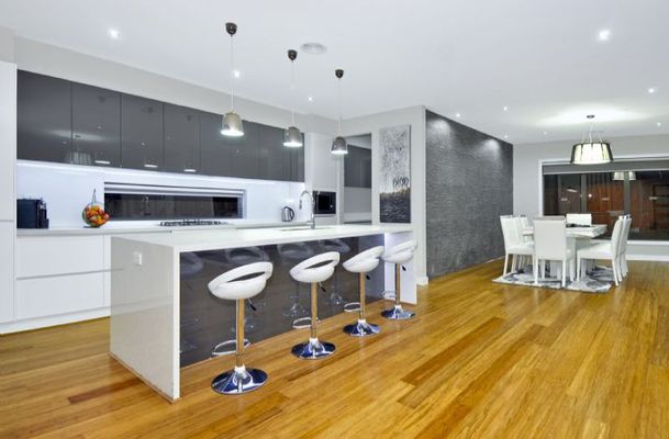 28 Perugia Avenue, Greenvale