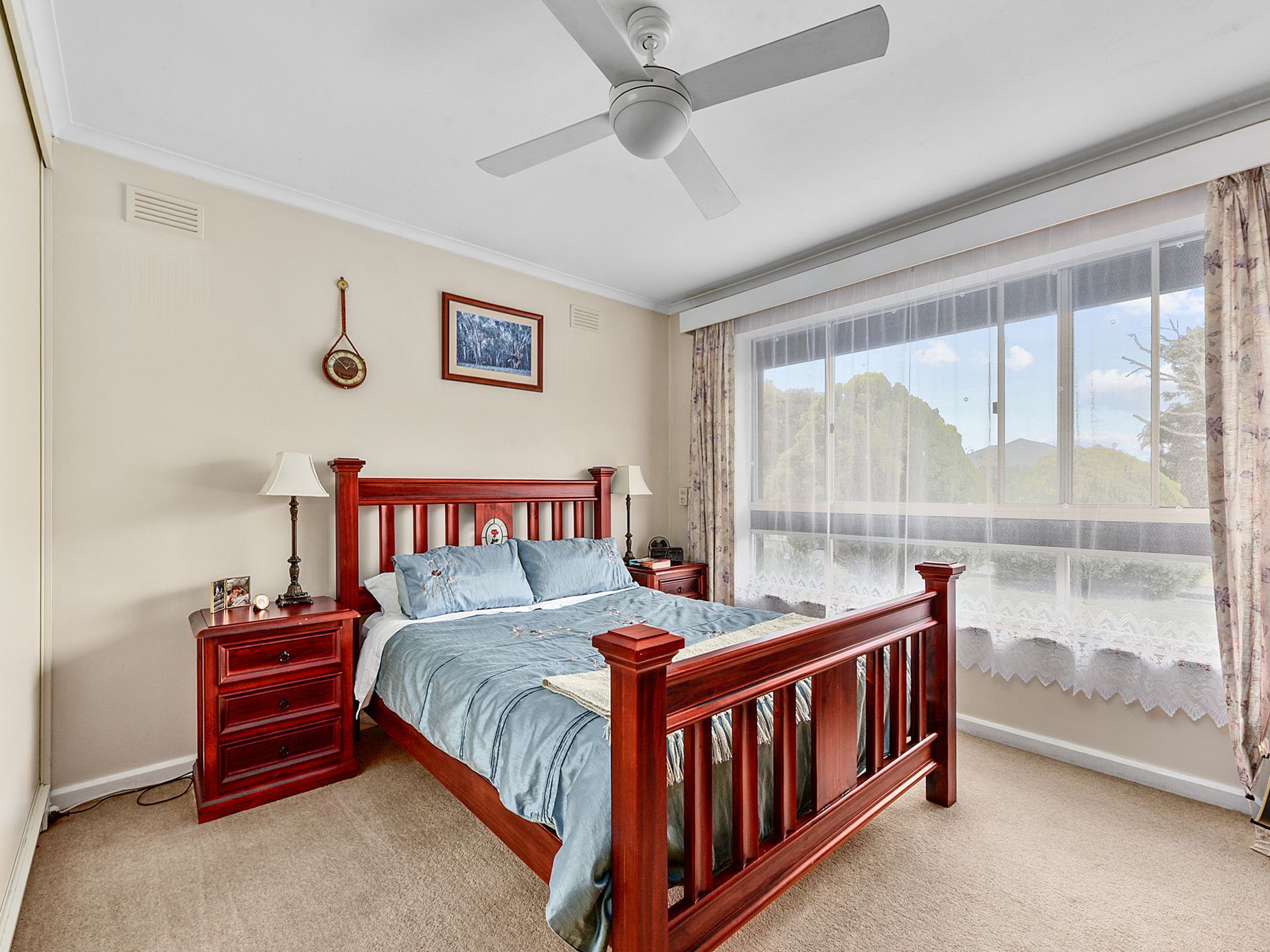 11 Ireland, Millicent