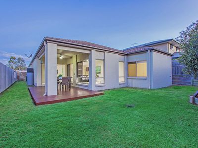 32 Figtree Place, Wakerley