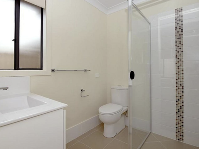 1 / 13 Glenwoods Dr, Glenvale