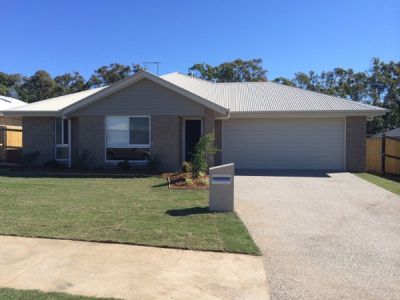 8 Lorberg Court, Branyan