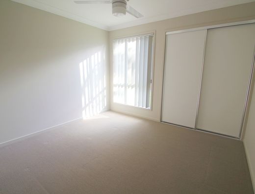 Modern 4 bedroom home -  RENT INCREASE IN MAY image 7