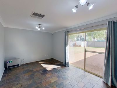 37 Davidson Drive, Dubbo