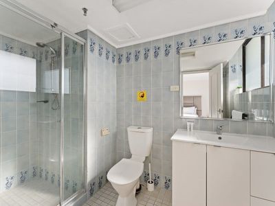 17E / 80 The Esplanade, Surfers Paradise