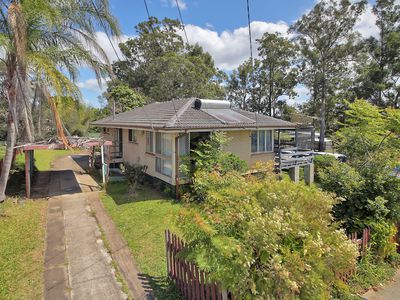 12 Arthur Street, Woodridge