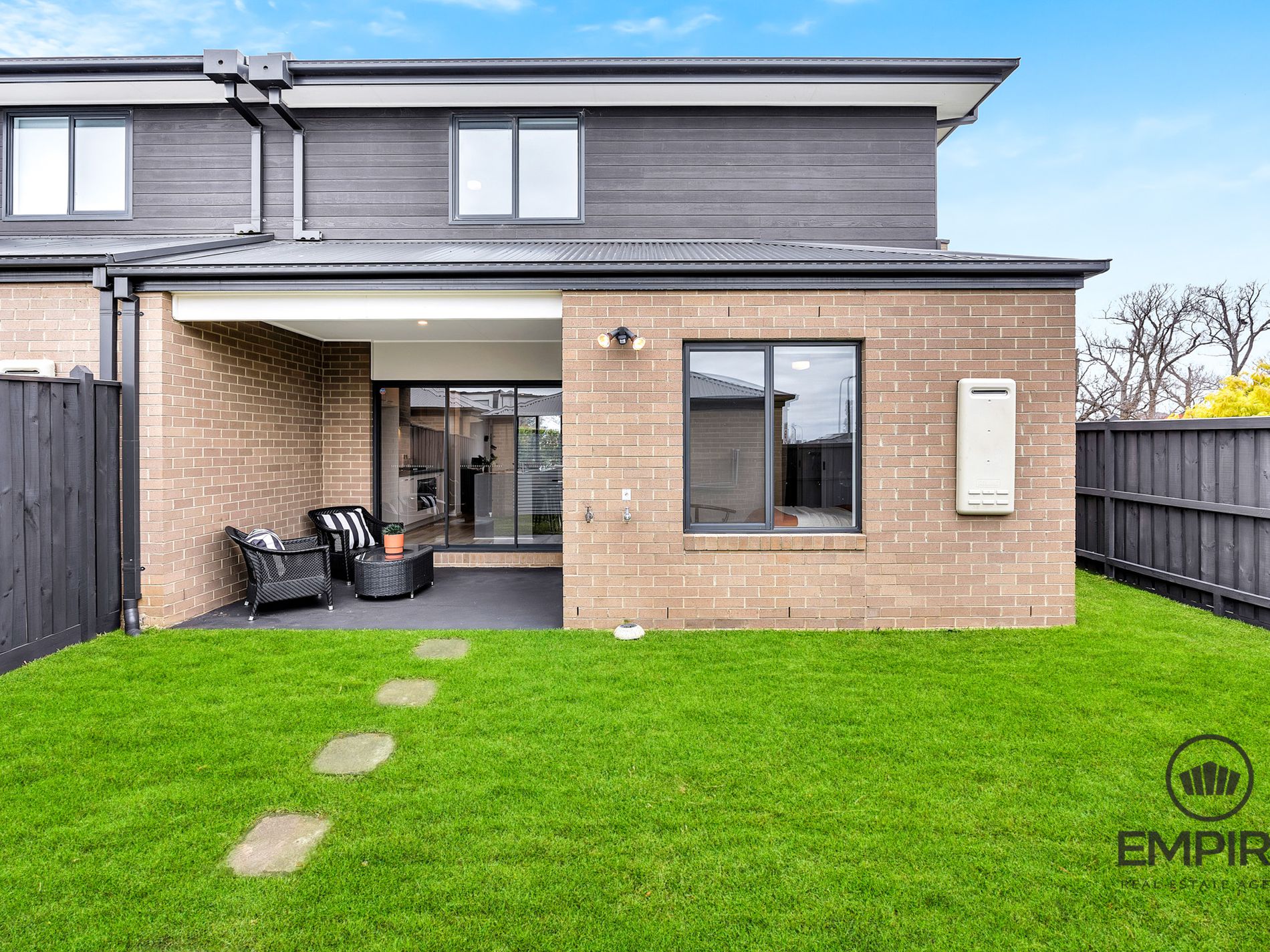 2 Plenty Way, Cranbourne North