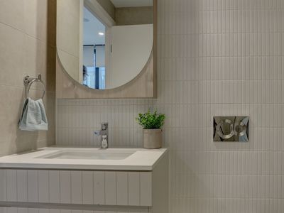 1408 / 8 Adelaide Street, Brisbane City