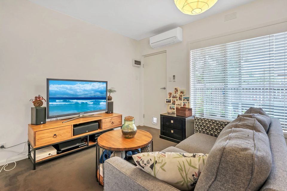 2 / 21 Hobart Road, Murrumbeena