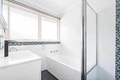 3 & 3A St Johns Road, CAMPBELLTOWN, Campbelltown - Thumbnail 5