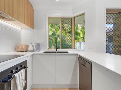 36 / 11 Waterford Court, Bundall